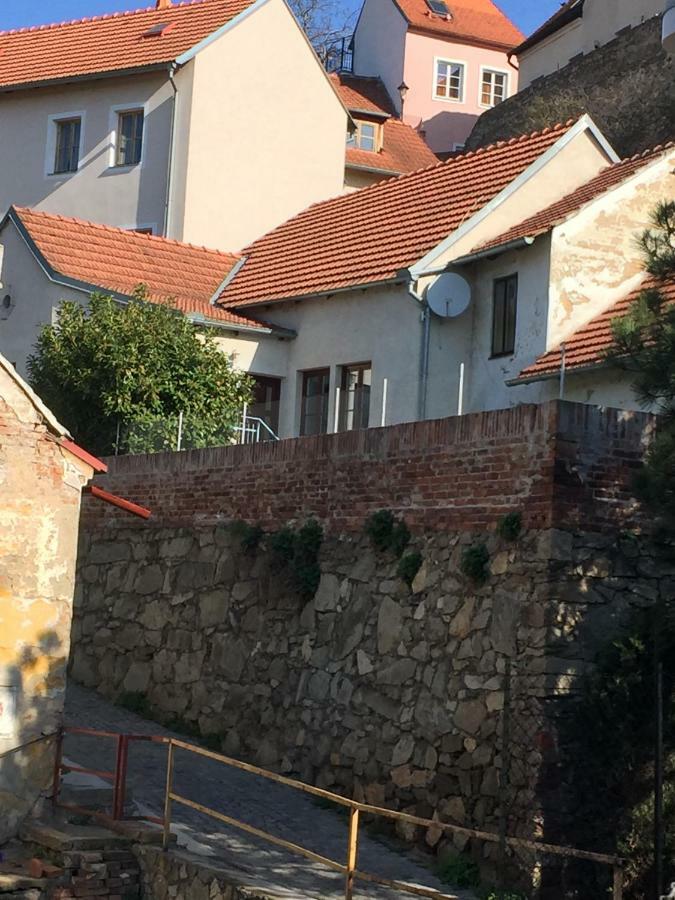 Penzion Ve Starem Meste ズノイモ エクステリア 写真